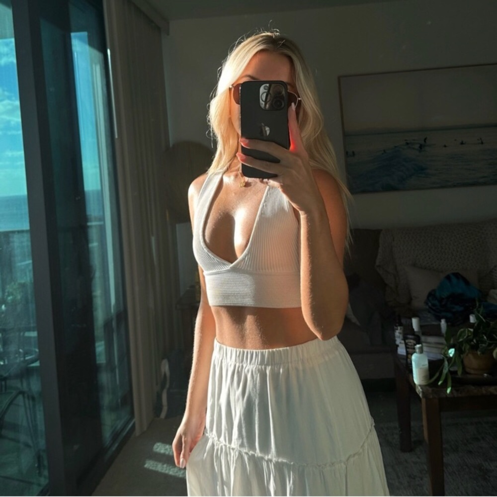 Babaton sculpt knit deep v tank xs white